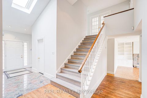 Photo 4 at 17 Bramble Drive, Don Mills, Toronto