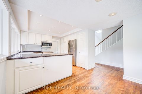 Photo 14 at 17 Bramble Drive, Don Mills, Toronto