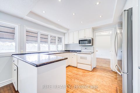 Photo 15 at 17 Bramble Drive, Don Mills, Toronto