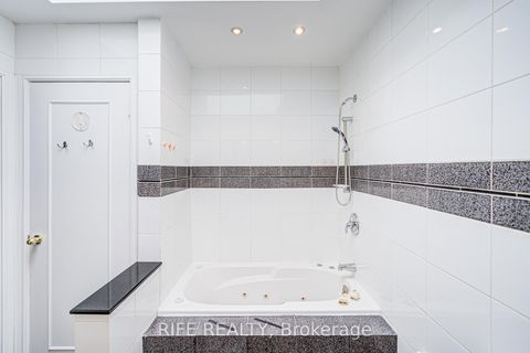Photo 27 at 17 Bramble Drive, Don Mills, Toronto
