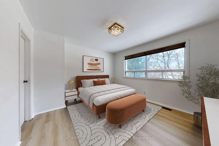 Photo 4 at 22 Marowyne Drive, Don Valley Village, Toronto