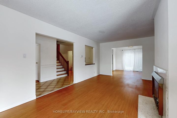 Photo 12 at 22 Marowyne Drive, Don Valley Village, Toronto