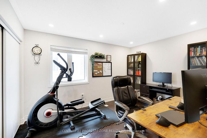 Photo 32 at 48 Gibbs Road, Northwest Brampton, Brampton