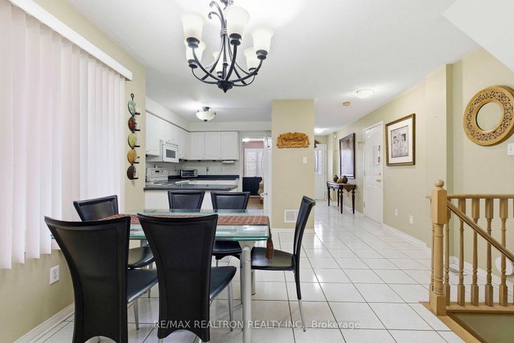 Photo 9 at 68 Lavender Place, East Woodbridge, Vaughan