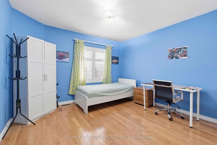 Photo 17 at 68 Lavender Place, East Woodbridge, Vaughan