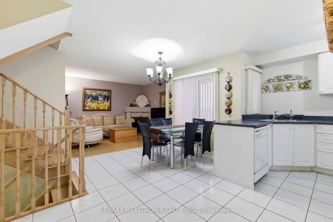 Photo 6 at 68 Lavender Place, East Woodbridge, Vaughan