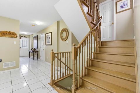 Photo 8 at 68 Lavender Place, East Woodbridge, Vaughan