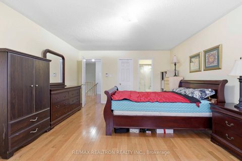 Photo 21 at 68 Lavender Place, East Woodbridge, Vaughan