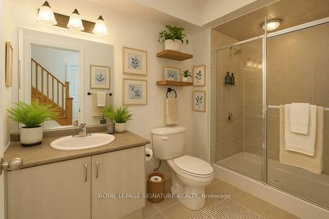 Photo 8 at 330 - 2336 Chevron Prince Path, Windfields, Oshawa