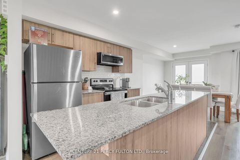 Photo 4 at 89 Fairlane Avenue, Painswick South, Barrie