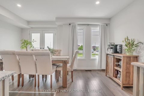 Photo 8 at 89 Fairlane Avenue, Painswick South, Barrie