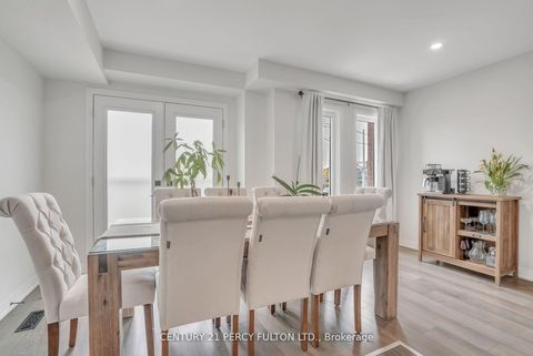 Photo 9 at 89 Fairlane Avenue, Painswick South, Barrie