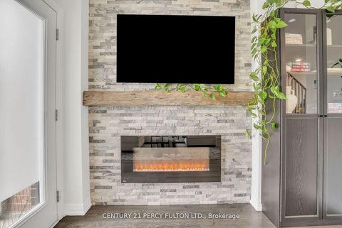 Photo 16 at 89 Fairlane Avenue, Painswick South, Barrie