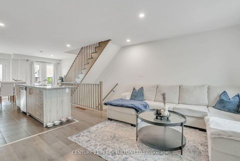 Photo 18 at 89 Fairlane Avenue, Painswick South, Barrie