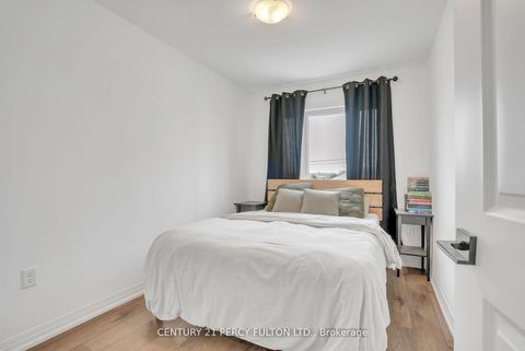 Photo 26 at 89 Fairlane Avenue, Painswick South, Barrie