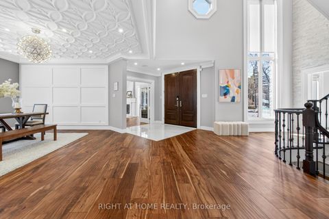 Photo 3 at 661 Wellington Street W, Aurora Highlands, Aurora