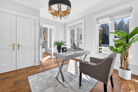 Photo 11 at 661 Wellington Street W, Aurora Highlands, Aurora