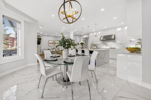 Photo 18 at 661 Wellington Street W, Aurora Highlands, Aurora