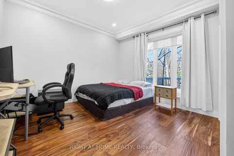 Photo 22 at 661 Wellington Street W, Aurora Highlands, Aurora