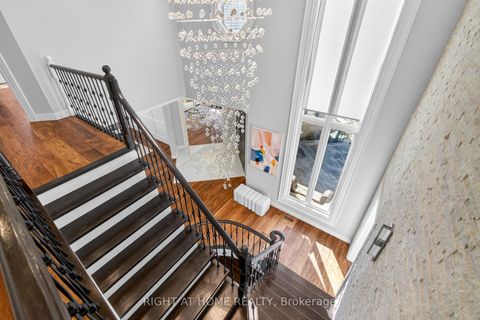 Photo 23 at 661 Wellington Street W, Aurora Highlands, Aurora