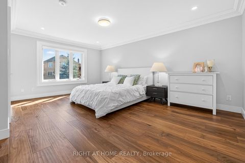 Photo 27 at 661 Wellington Street W, Aurora Highlands, Aurora