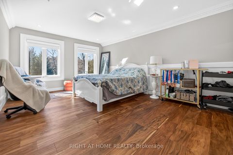 Photo 31 at 661 Wellington Street W, Aurora Highlands, Aurora