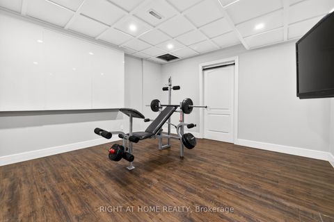 Photo 33 at 661 Wellington Street W, Aurora Highlands, Aurora