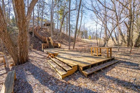 Photo 44 at 661 Wellington Street W, Aurora Highlands, Aurora