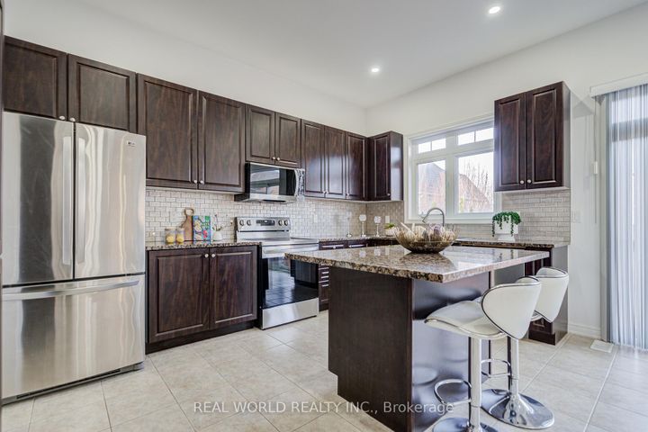 Photo 5 at 247 Selwyn Road, Jefferson, Richmond Hill