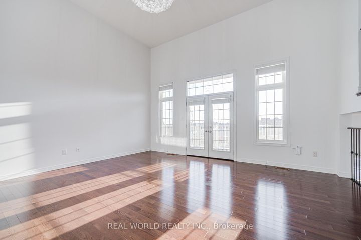 Photo 9 at 247 Selwyn Road, Jefferson, Richmond Hill