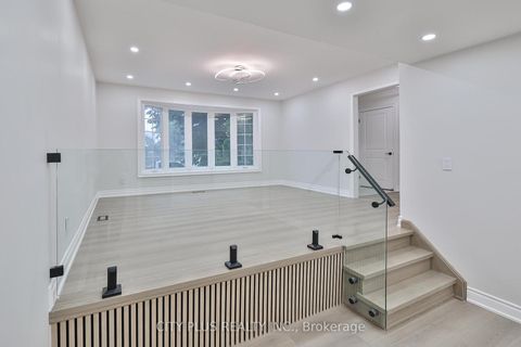 Photo 9 at 23 Reiber Crescent, Steeles, Toronto