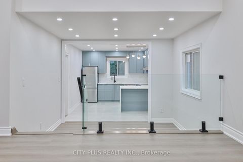 Photo 12 at 23 Reiber Crescent, Steeles, Toronto