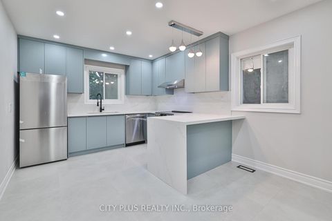 Photo 13 at 23 Reiber Crescent, Steeles, Toronto