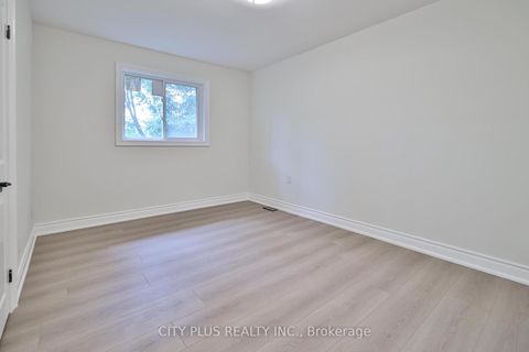 Photo 23 at 23 Reiber Crescent, Steeles, Toronto