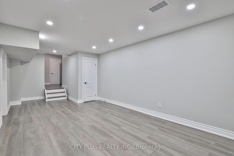 Photo 32 at 23 Reiber Crescent, Steeles, Toronto