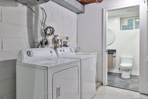 Photo 34 at 23 Reiber Crescent, Steeles, Toronto