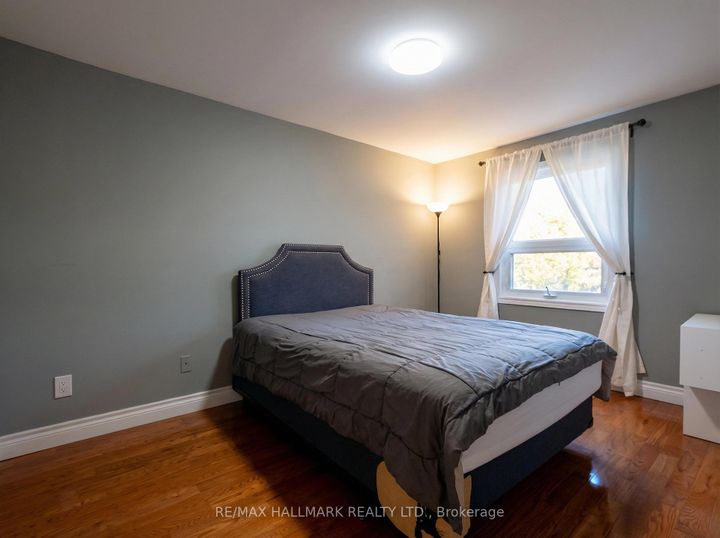 Photo 9 at 27 Constellation Crescent, Observatory, Richmond Hill