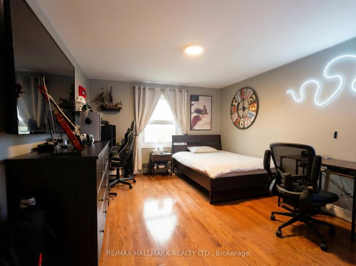 Photo 10 at 27 Constellation Crescent, Observatory, Richmond Hill