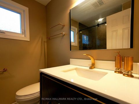 Photo 11 at 27 Constellation Crescent, Observatory, Richmond Hill