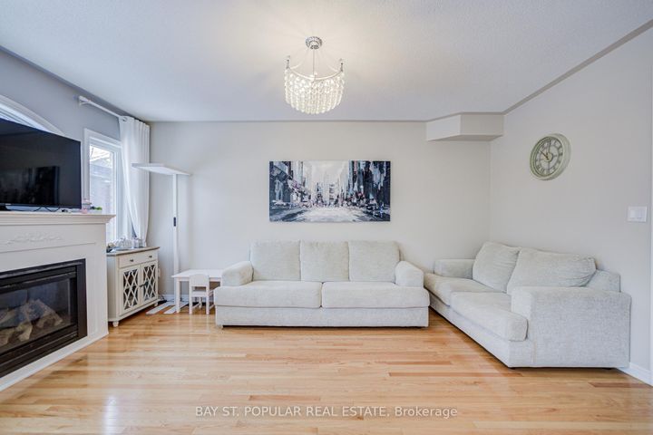 Photo 15 at 142 Betony Drive, Oak Ridges, Richmond Hill