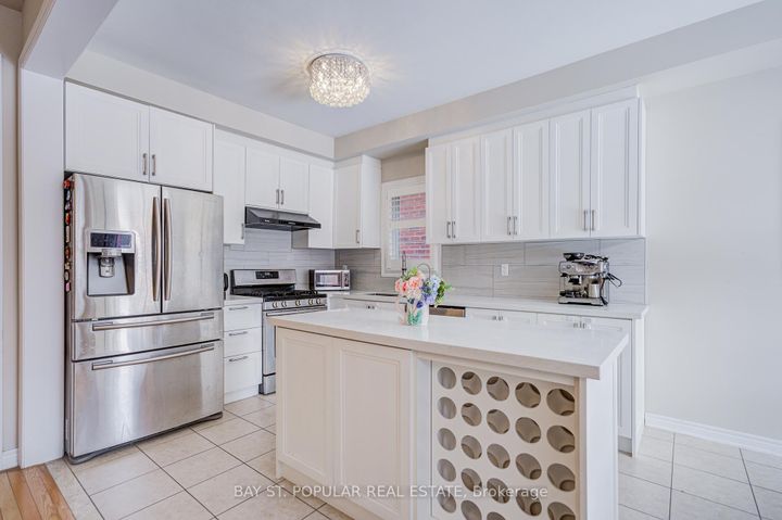 Photo 16 at 142 Betony Drive, Oak Ridges, Richmond Hill