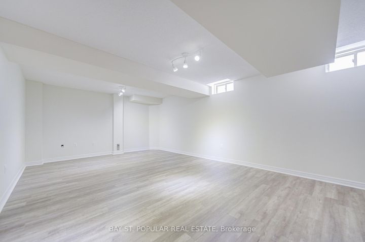 Photo 41 at 142 Betony Drive, Oak Ridges, Richmond Hill