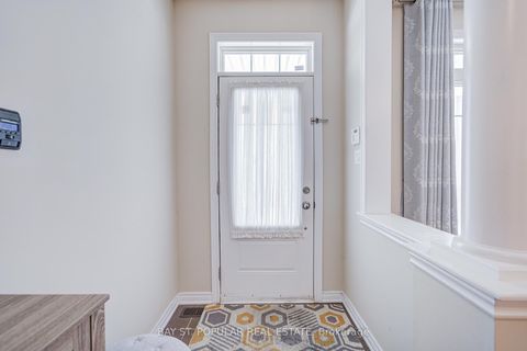 Photo 4 at 142 Betony Drive, Oak Ridges, Richmond Hill