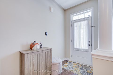 Photo 5 at 142 Betony Drive, Oak Ridges, Richmond Hill