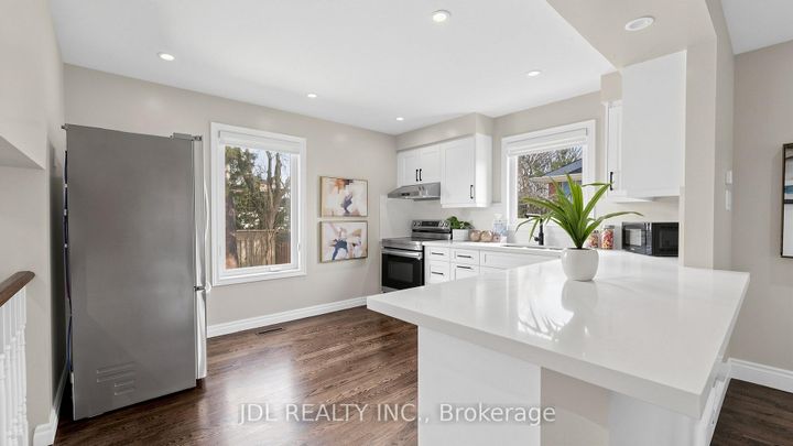 Photo 8 at 16 Breckonwood Crescent, Willowbrook, Markham