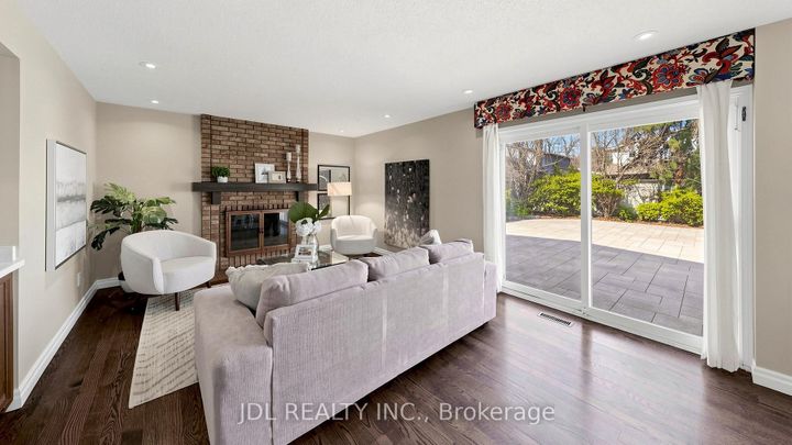 Photo 13 at 16 Breckonwood Crescent, Willowbrook, Markham