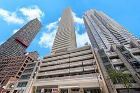 Photo 2 at 1706 - 2221 Yonge Street, Mount Pleasant West, Toronto