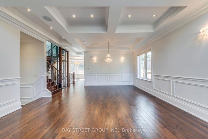 Photo 4 at 39 Foxwarren Drive, Bayview Village, Toronto