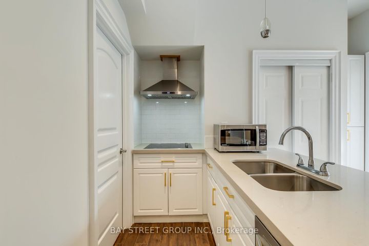 Photo 32 at 39 Foxwarren Drive, Bayview Village, Toronto