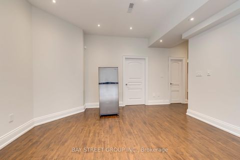 Photo 34 at 39 Foxwarren Drive, Bayview Village, Toronto